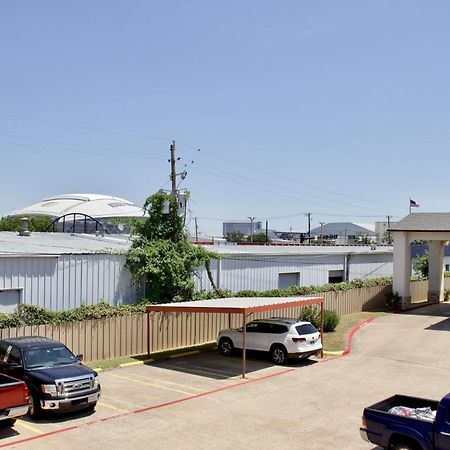 Executive Inn Of Arlington, Near At&T Stadium Extérieur photo